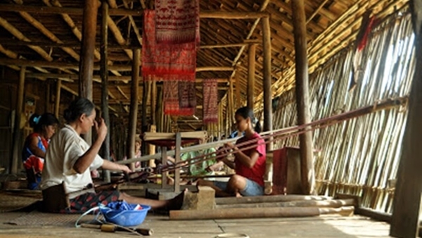 Rumah Betang Dayak Kalimantan Barat