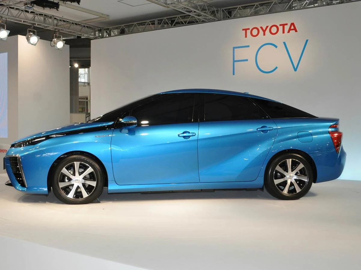 Toyota FCV 2015