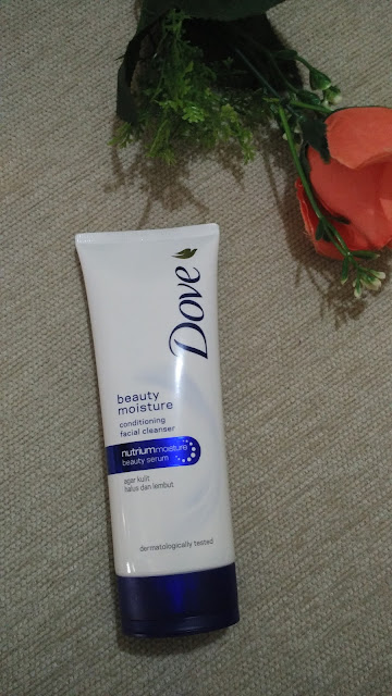Dove facial cleanser Dove facial cleanser