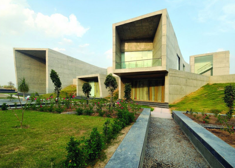 Casa Patio - Sanjay Puri Architects