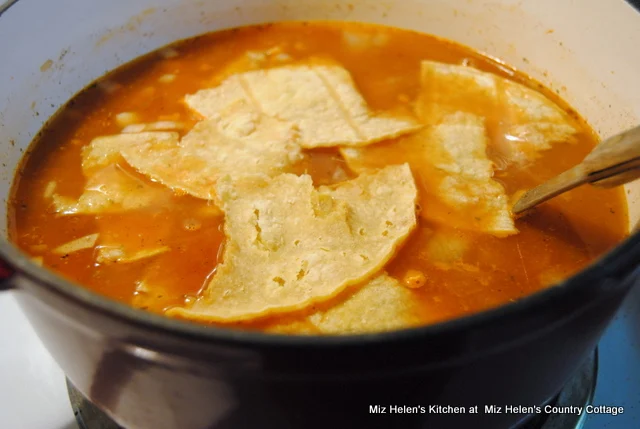 White Bean & Chicken Chili at Miz Helen's Country Cottage