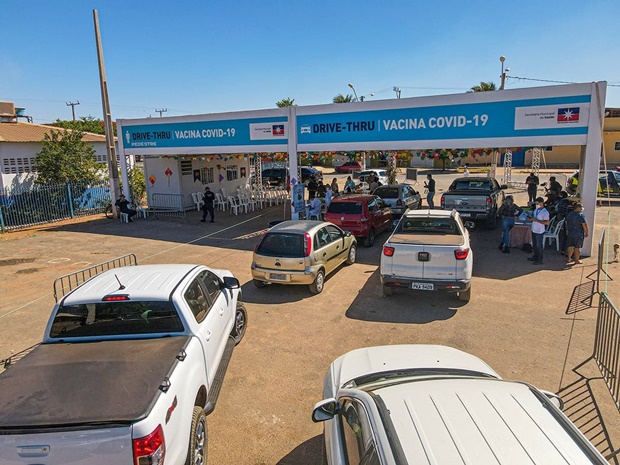 Sistema Drive-Thru vai funcionar neste sábado, das 8h às 12h para aplicação da segunda dose