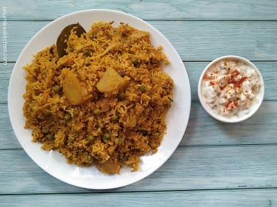 Aloo Matar Pulao Recipe In Hindi