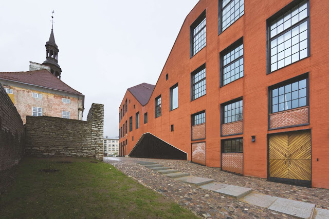 07-Universidad-De-Tartu-Narva-College por kavakava-Architects