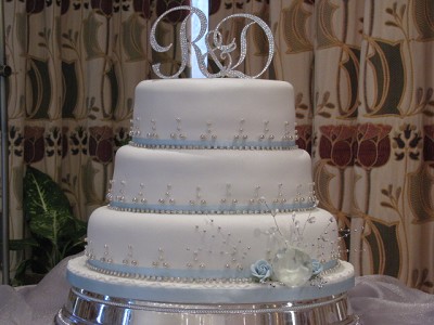 Winter Wedding Cakes