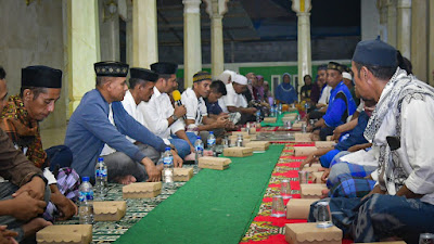 Danlantamal Ix Sahur Bersama Masyarakat Negeri Tengah-tengah