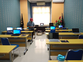 sewa laptop padang