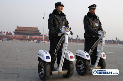 Polis Di China Kini Menggunakan Segway