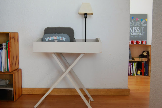 Cómo reciclar un cajón en una mesa auxiliar con chalk paint.