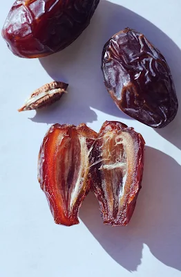 The Best Places to Buy Medjool Dates at Wholesale Rates Hurzuk Enterprise LLP - Your Trusted Source for Unbeatable Prices