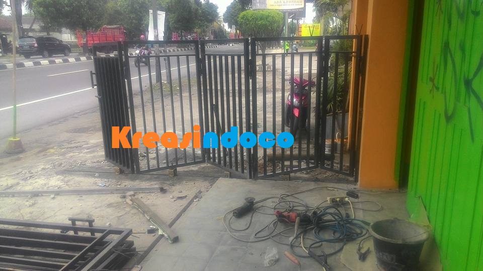  Pintu  Pagar Lipat  Minimalis  Pemasangan di Tajur Bogor