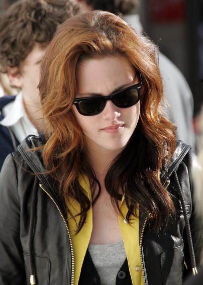 Kristen Stewart Gorgeous 2010 Long Hair with red color.