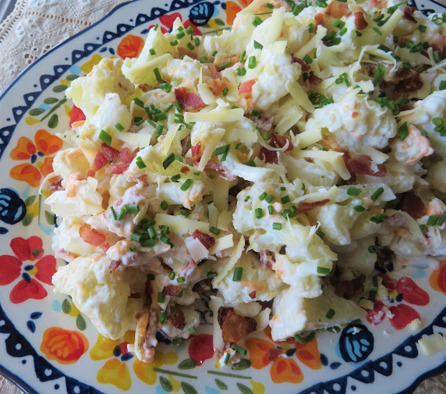 Creamy Loaded Fauxtato Salad