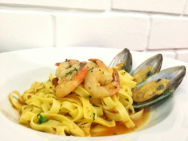 Toby's The Dessert Asylum Tradehub21 - Prawns & Mussels Tagliatelle