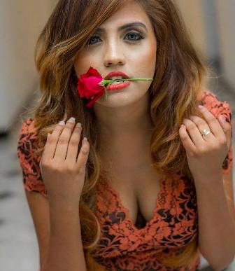 Model Sanshi Shanesha - RED ROSE