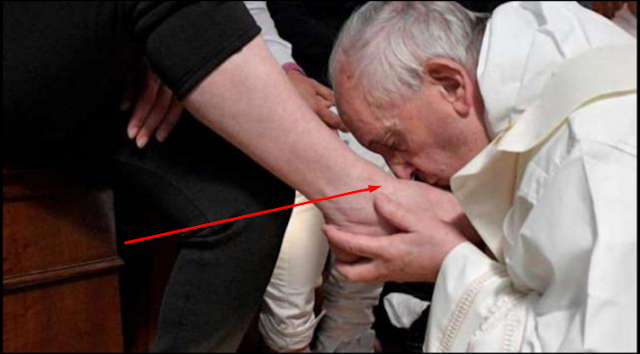 Paus Fransiskus, Tradisi Mencium Kaki Menuai Kontroversi, Bagaimana Islam Memandang!!!