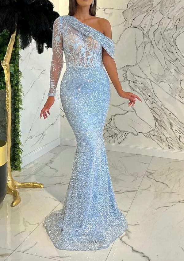Party Dresses That Highlight the Shoulders