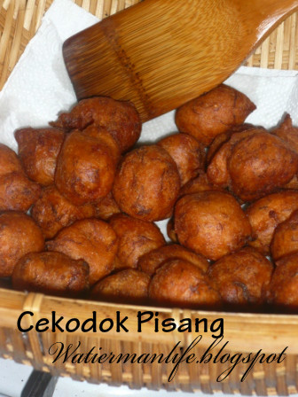 WATIERMANLIFE: Cekodok Pisang.resepi ulangan kat dapur ni!!