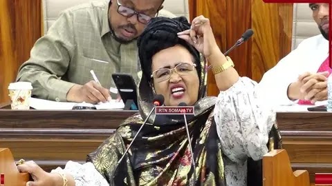 Xildhibaan Sareedo oo weerar culus ku qaaday Xasan Firimbi – Maxaa la isku hayaa?