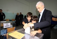 mpoutaris_ekloges_20101107_06_messaio