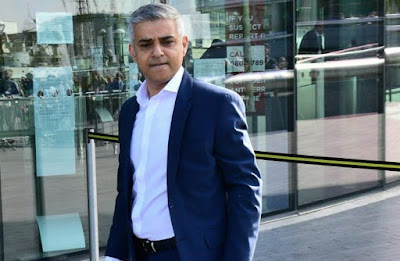 London elects first Muslim mayor