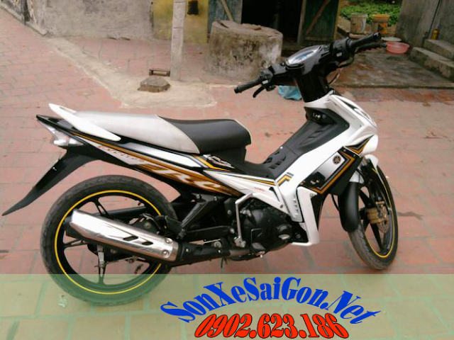 Sơn xe Exciter 2010 RC màu trắng đen zin