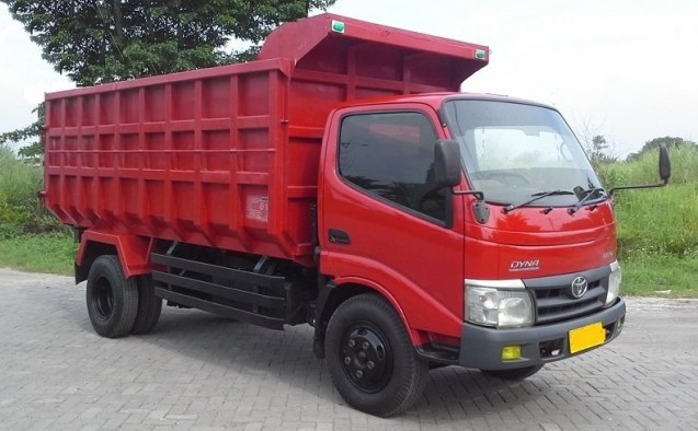 dump truck bekas jawa timur Dyna 130 Ht