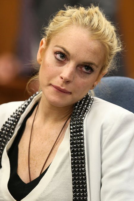 [gallery_main-1016_lindsay_lohan_court_03.jpg]