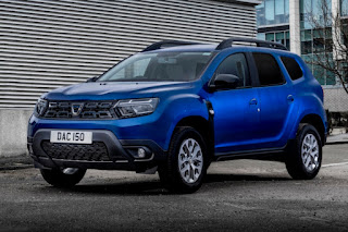 Dacia Duster Commercial (2022) Front Side