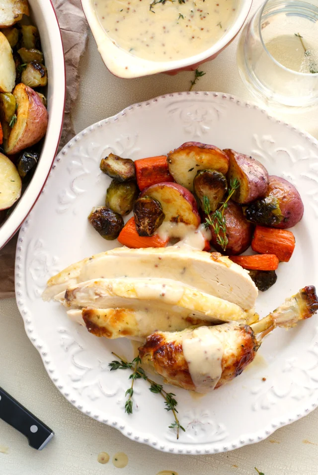 Oven Roasted Chicken and Vegetables with Mustard-Thyme Gravy | thetwobiteclub.com | #donatemeals #perduechicken #sponsored