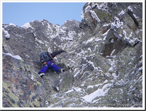 Corredor de La Fourche 350m AD  50º y Petit Pic 150m IV 60º (Midi d'Ossau, Portalet) 8919