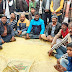 बंद समर्थक द्वारा दुकानदार की पिटाई के विरोध में दुकानदारों का उग्र आंदोलन, सड़क जाम कर घरना पर बैठे