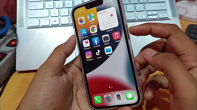 Cara Mematikan iPhone 11 Menggunakan Tombol Samping