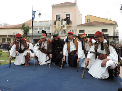 3ΜΕΡΕΣ ΕΚΔΗΛΩΣΕΙΣ ΣΕ ΟΛΟ ΤΟ ΔΗΜΟ ΚΑΛΑΜΑΤΑΣ ΓΙΑ ΤΗΝ ΑΠΕΛΕΥΘΕΡΩΣΗ