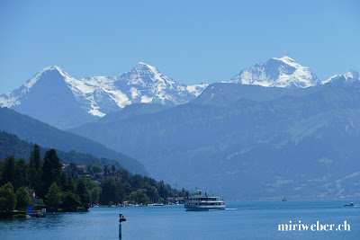 Thunersee, Eiger, Mönch und Jungfrau 