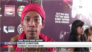 Pembuatan tatto tradisional Suku Dayak masih saja diburu oleh pencinta seni tubuh, mulai dari Warga Indonesia bahkan hingga mancanegara. Published on Apr 17, 2016.