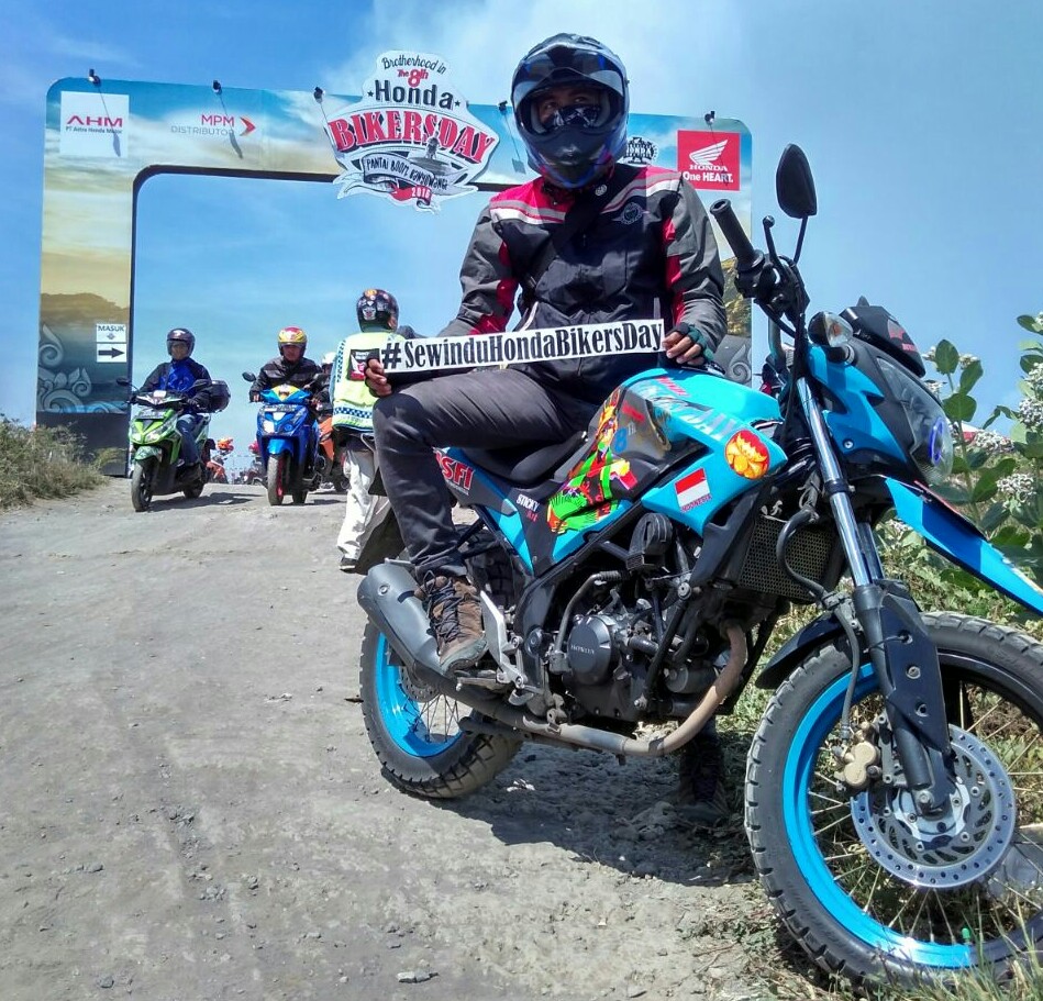 MODIFIKASI VELG JARI JARI DAN MENGATASI KEKURANGANNYA KOMUNITAS CB150R SURABAYA