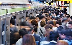 日本人の平均通勤時間は1時間19分【結論：引っ越しや転職で通勤時間を減らして、人生の自由度を上げる方法を伝授！！】