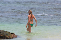 Cameron Diaz Green Bikini On the beach 