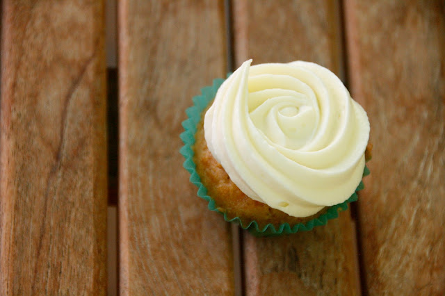 Cupcakes de zanahoria y chocolate blanco