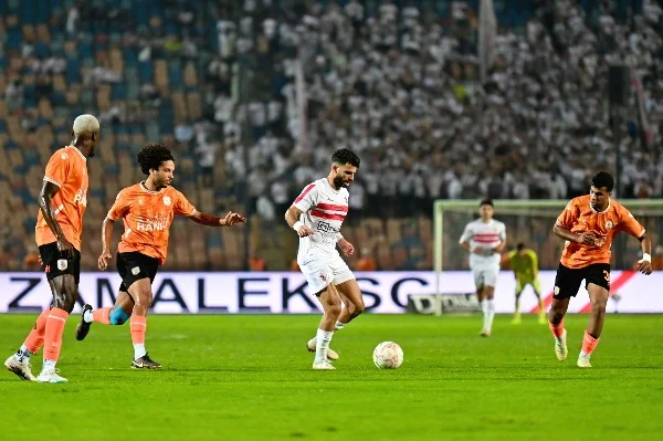 فاركو يتعادل مع الزمالك بهدفين لمثلهما في الدوري المصري