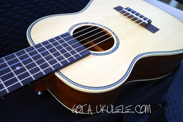 Sound Smith SSG-03 Guitalele ukulele decor