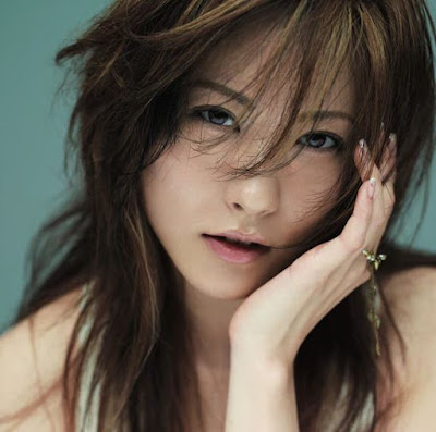 10 Most Beautiful and Sexy Japanese Female Artist