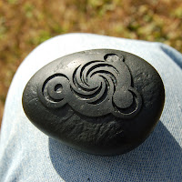 Roswell rock style stone carving