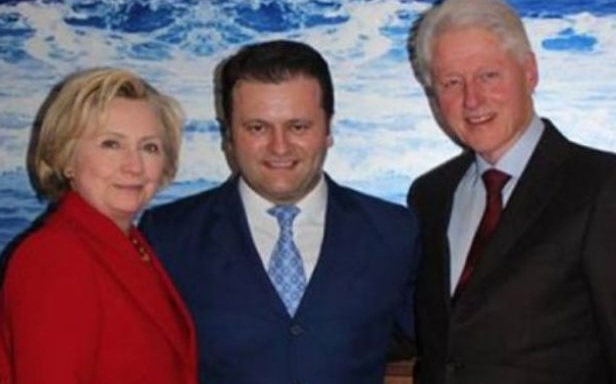 Bill Clinton bursts into tears after Albanian waiter thanked him that is alive