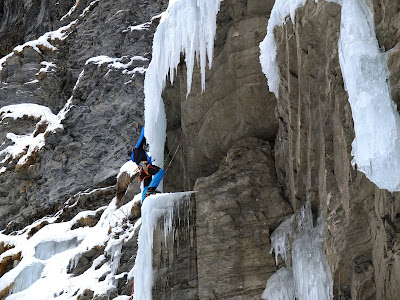 Cascade de glace à la Stassaz Manu RUIZ