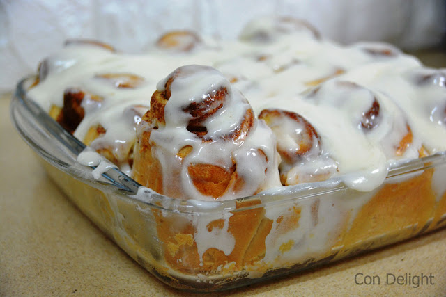 cinnamon buns with mascarpone icing