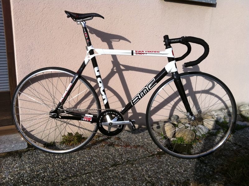 Magnifique BMC Carbon de piste neuf!!!