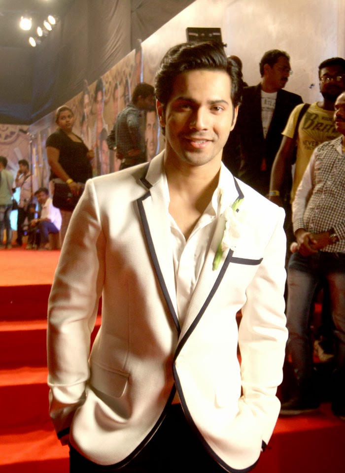 Varun Dhawan HD Wallpapers Free Download