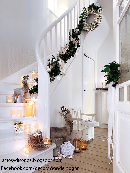 COMO DECORAR ESCALERAS PARA NAVIDAD by artesydisenos.blogspot.com